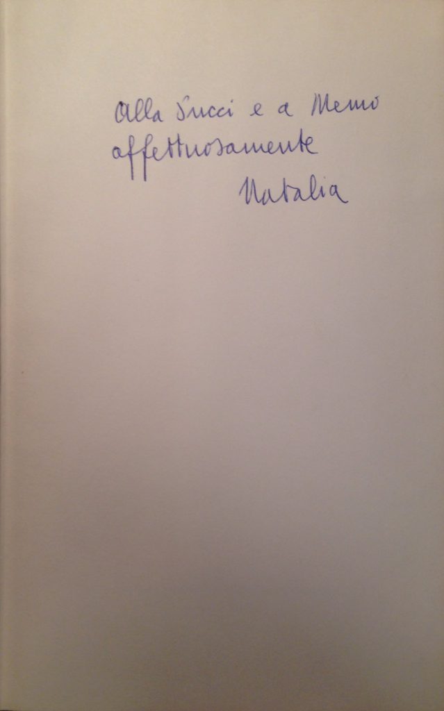 Libro "La famiglia Manzoni" di Natalia Ginzburg con dedica a Gugliwlmo Petroni