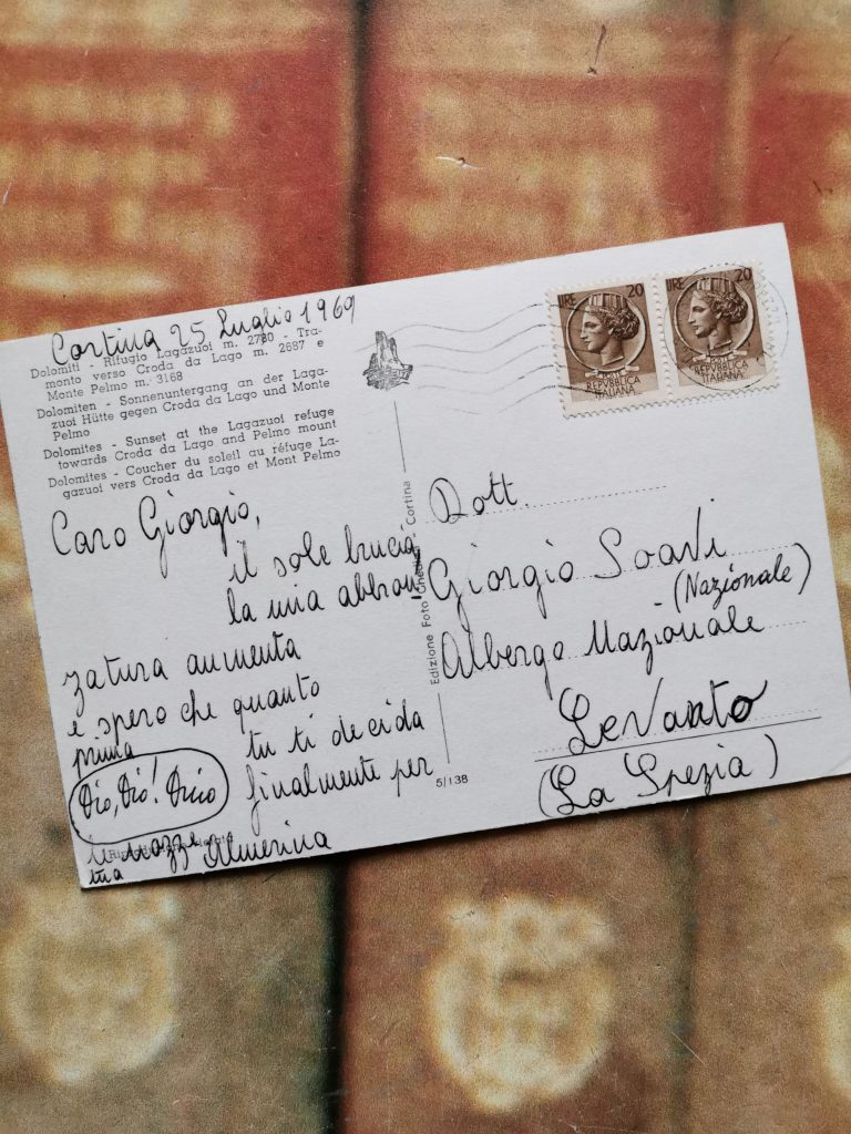 Cartolina indirizzata a Giorgio Soavi da ALmerina e Dino Bizzati